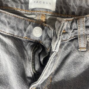 PacSun Casey low rise baggy jeans. Excellent condition. Gray.
